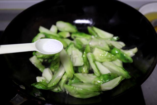 生菜的十種做法最好吃（這菜被稱超生菜）(7)