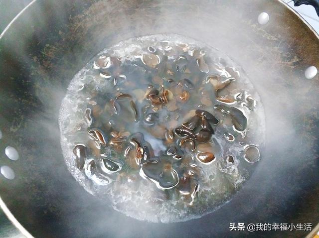 家常木耳炒肉的16種做法（春節拿手菜之木耳炒肉）(2)